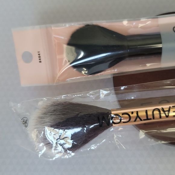 Elf Highlighting Brush + Luxie 640 ProPrecision Tapered Brush - Picture 2 of 9